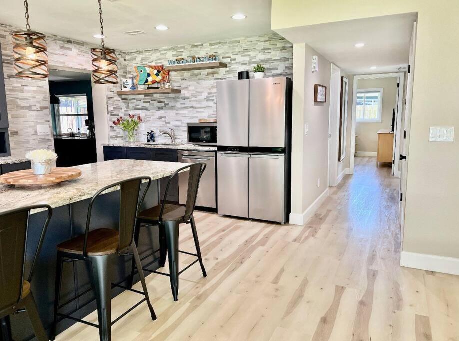 Sea La Vie - Beach Town Charm+Newly Renovated Cocoa Beach Exteriör bild